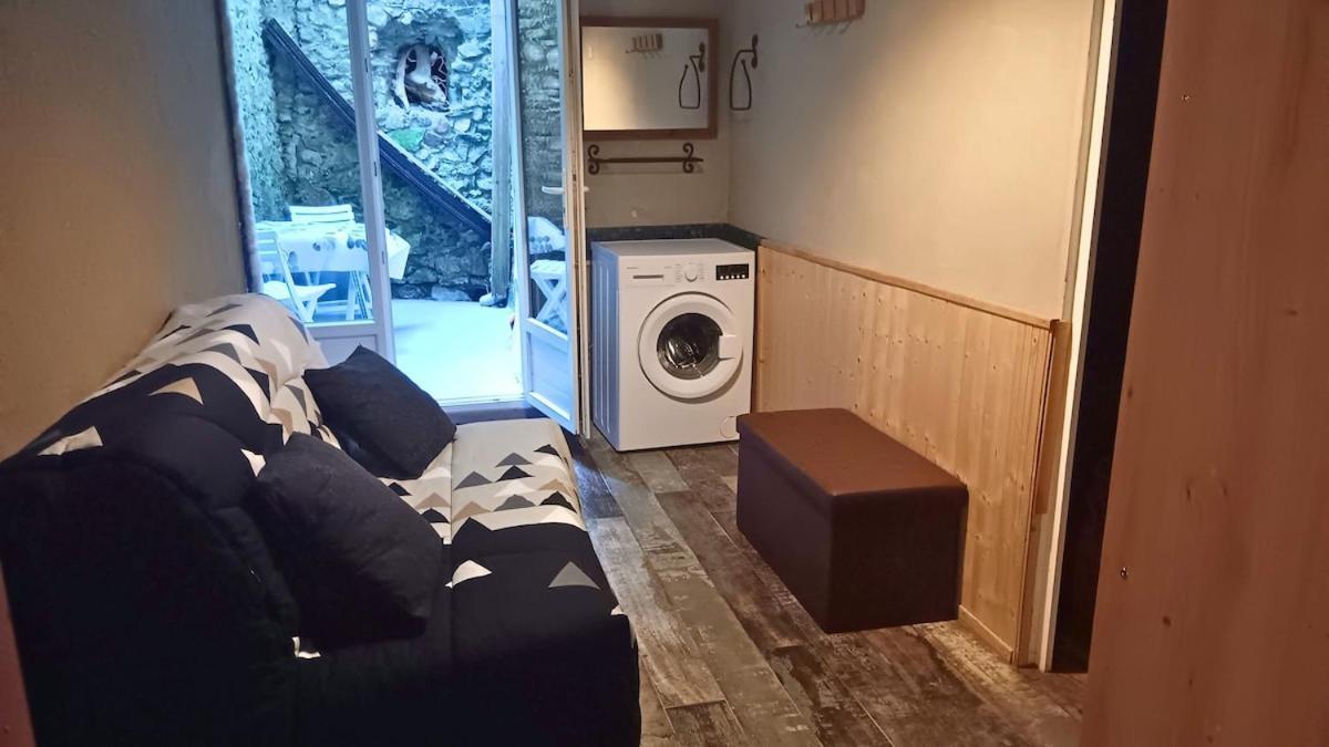 Appartement Pour 4 Personnes Dans Une Rue Tres Calme Saint-Laurent-le-Minier المظهر الخارجي الصورة
